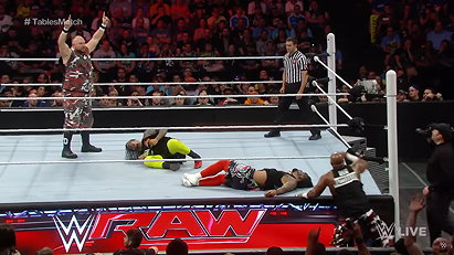 The Usos vs. The Dudley Boyz (WWE, Raw 04/04/16)