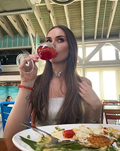 Diana Babyna pictures and photos