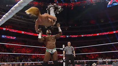 Apollo Crews vs. Tyler Breeze (WWE, Raw 04/04/16)