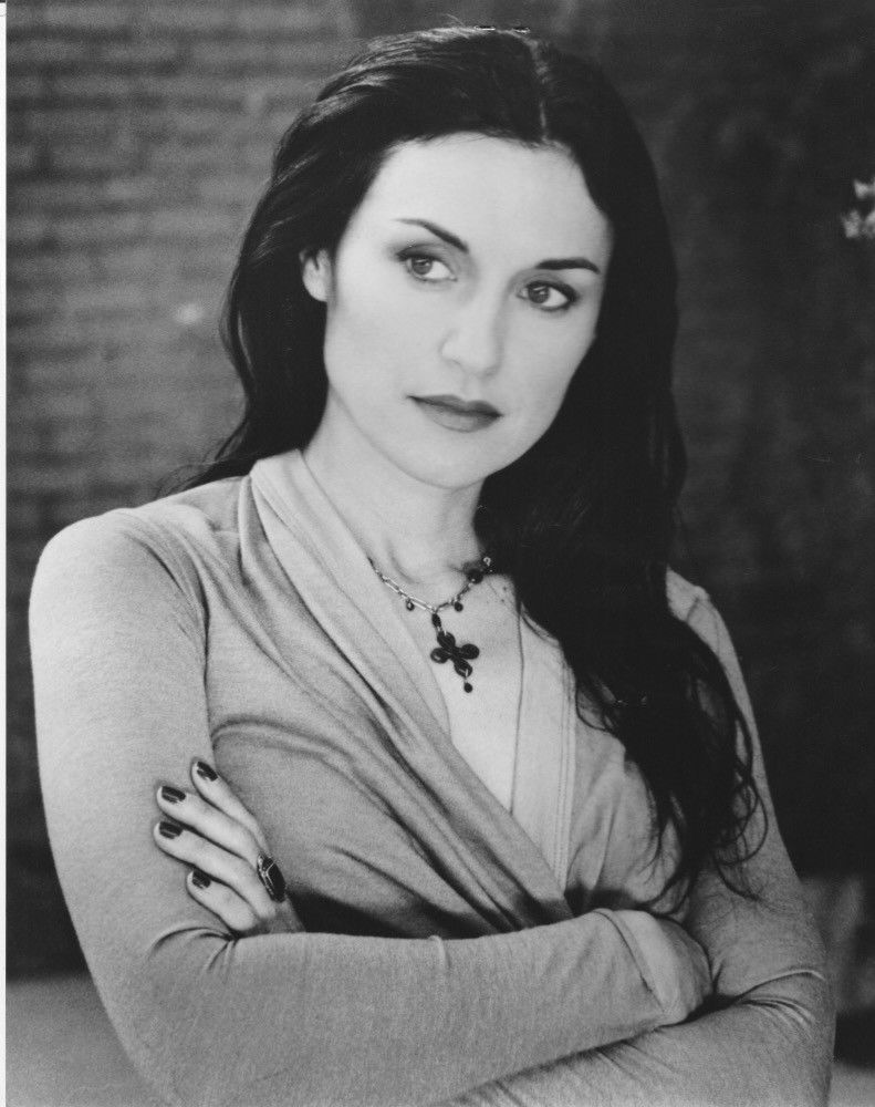Lisa Zane
