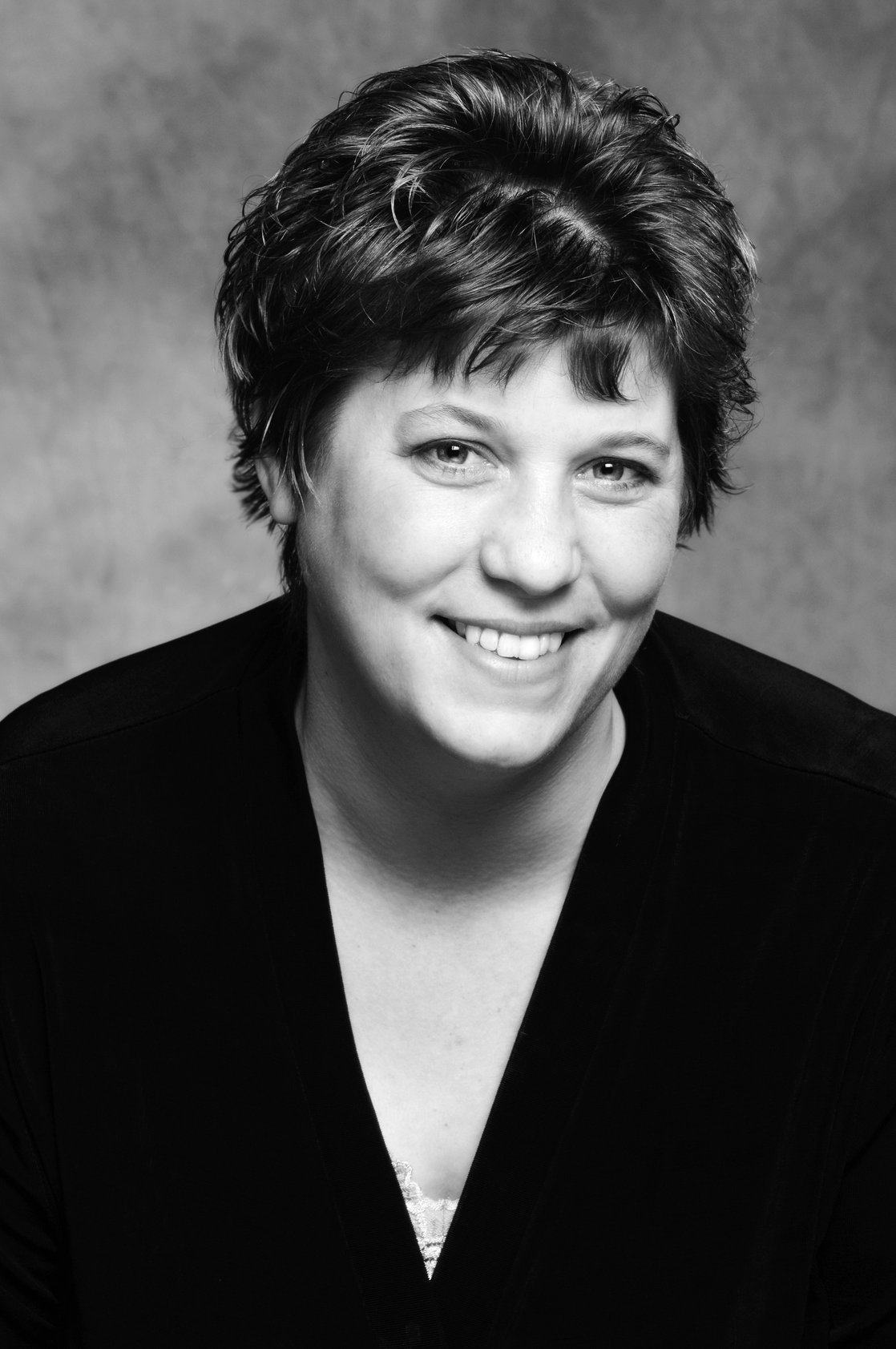 Tanja Dixon-Warren