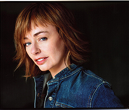 Images lucy decoutere Lucy DeCoutere