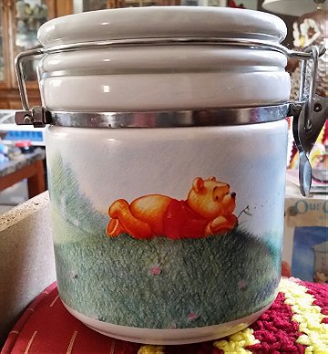Winnie The Pooh 5" Canister with Locking Lid