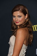 Stefanie Scott