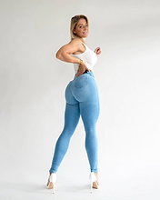 Mia Sand pictures and photos