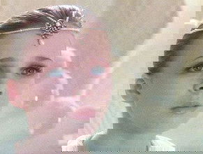 Tami Stronach pictures and photos